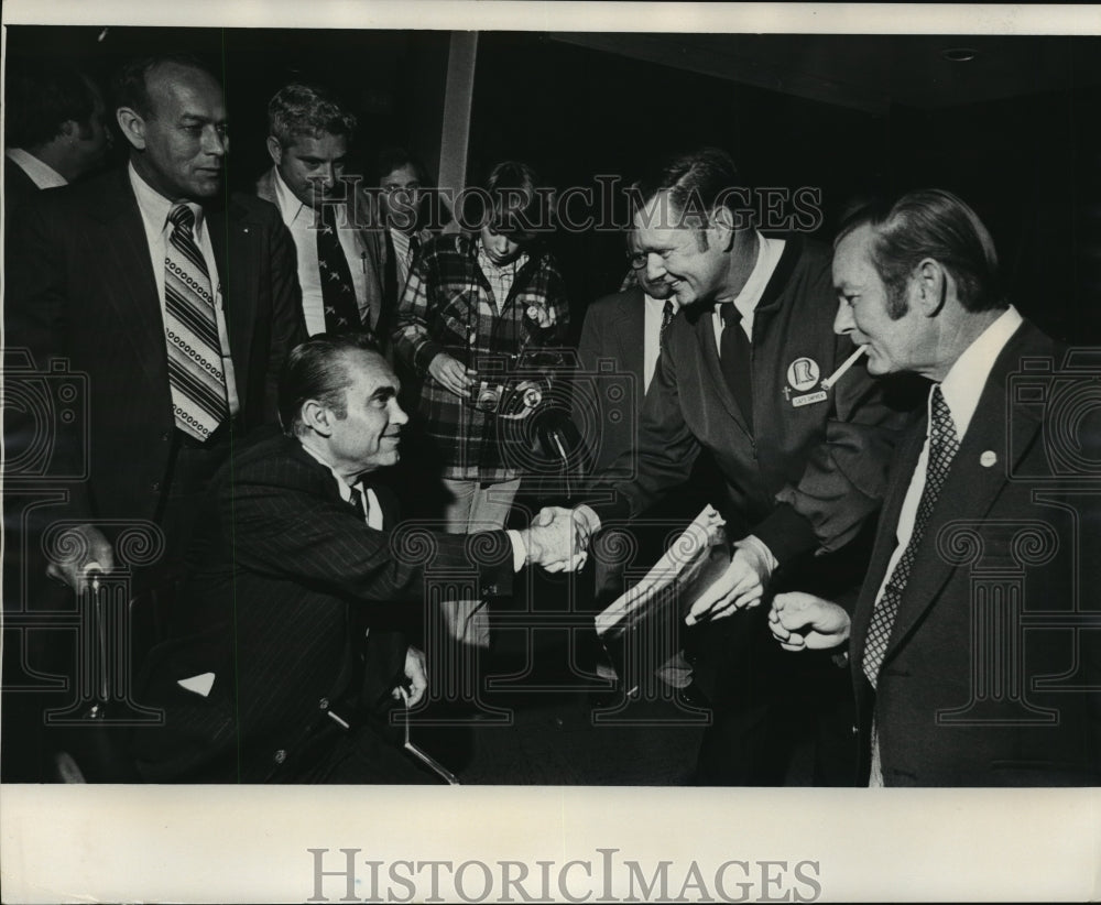 1976 Press Photo George Wallace - Mil. and Wis. Visits - mja18944-Historic Images