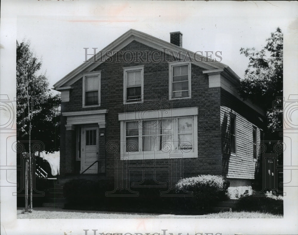 1974 Press Photo House at 910 S. 3rd St. on Historic Walker's Point - mja19069-Historic Images