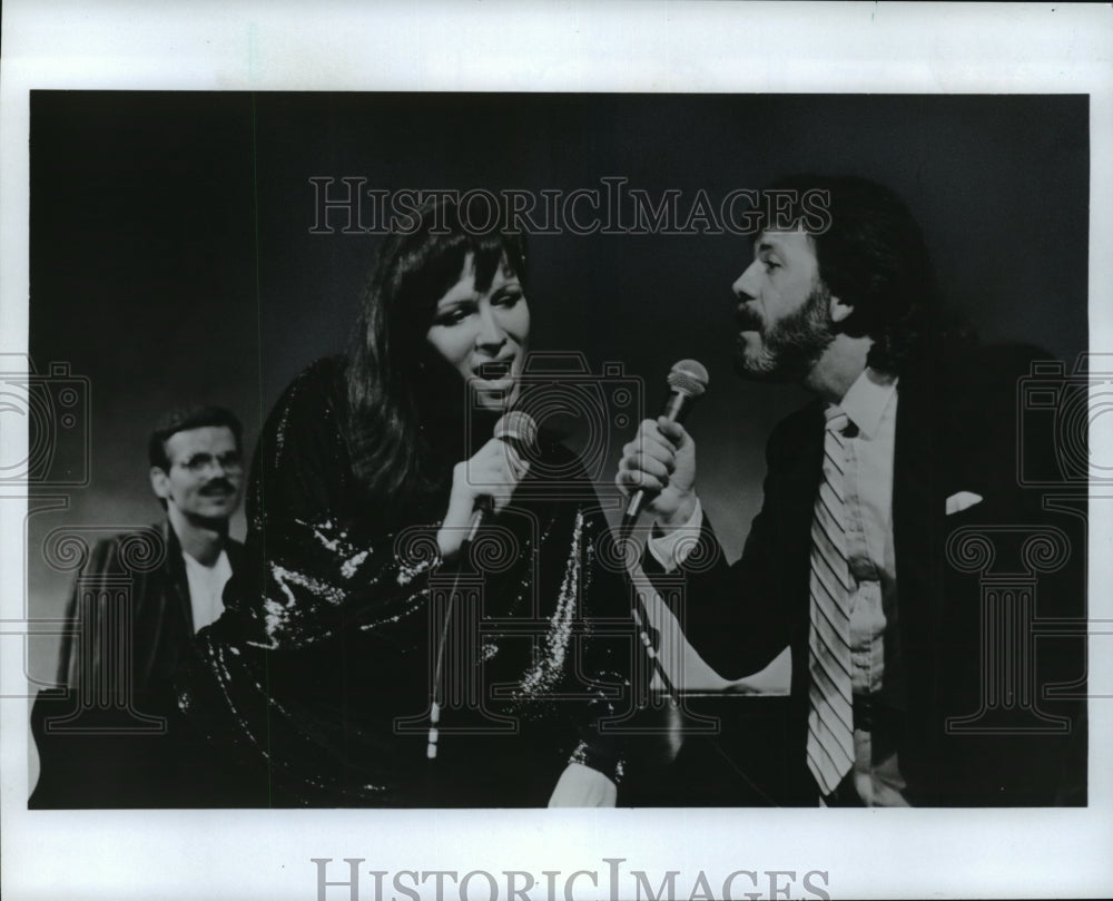 1983 Press Photo Vivian Davis and John Salewski of the Wacker Drive trio - Historic Images