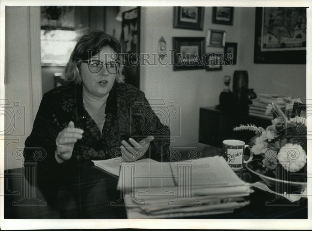 1991 Press Photo Mary Waller, professor at the University of Wisconsin-Parkside - Historic Images