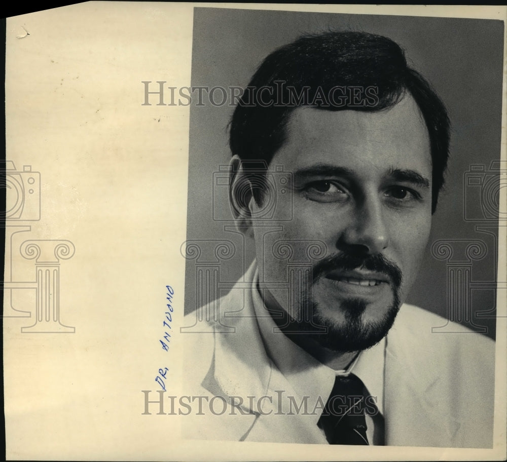 1985 Press Photo Piero Antuono, physician and asst. professor, Medical College - Historic Images