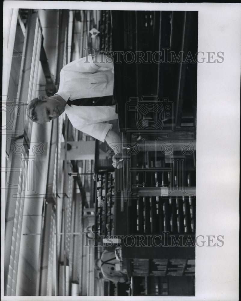 1970 Press Photo Ronald Anzia, The Milwaukee Journal employee - mja19262 - Historic Images