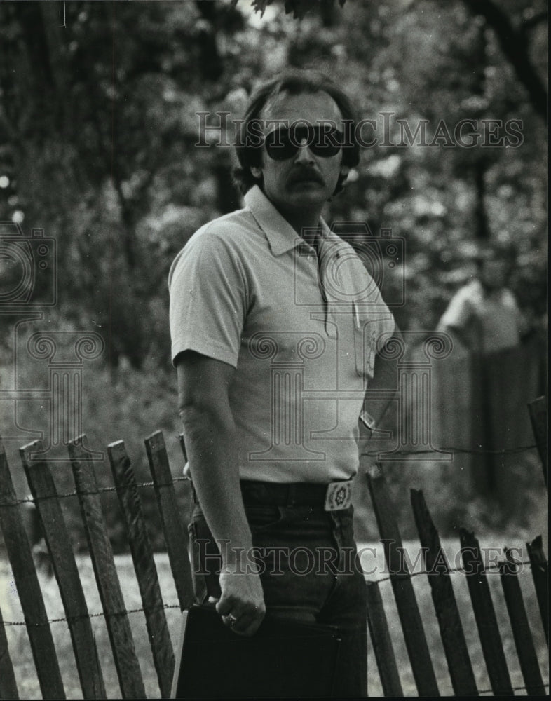 1984 Press Photo Fred Warner, Manager of Bingo Hall at Lake Delton, Wisconsin-Historic Images