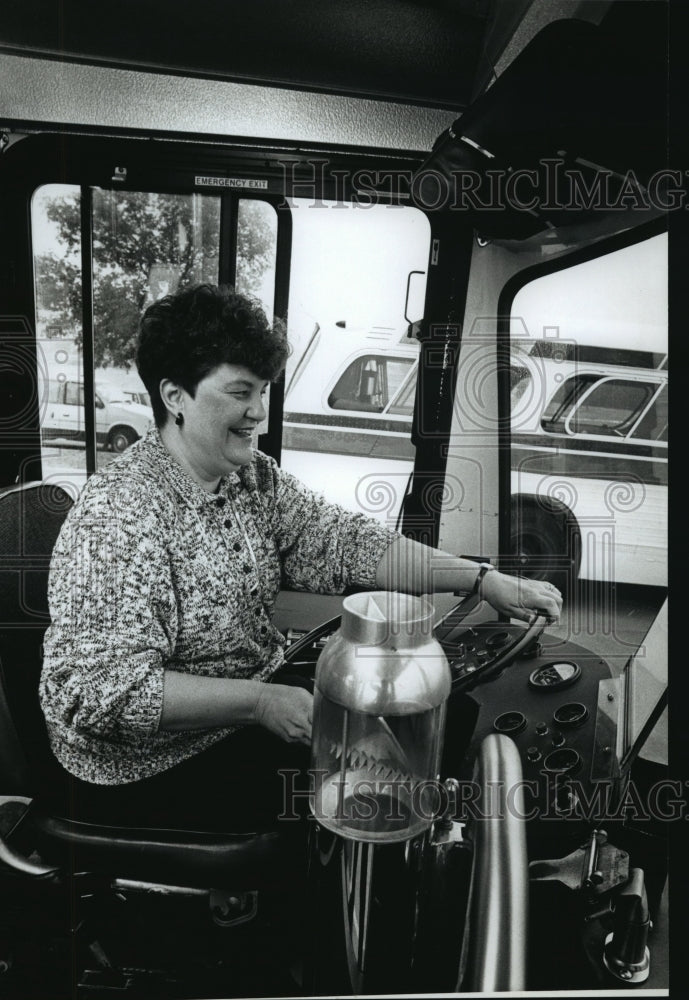 1989 Press Photo Waukesha Aid Mary Ann Waldenmeyer - mja19436 - Historic Images