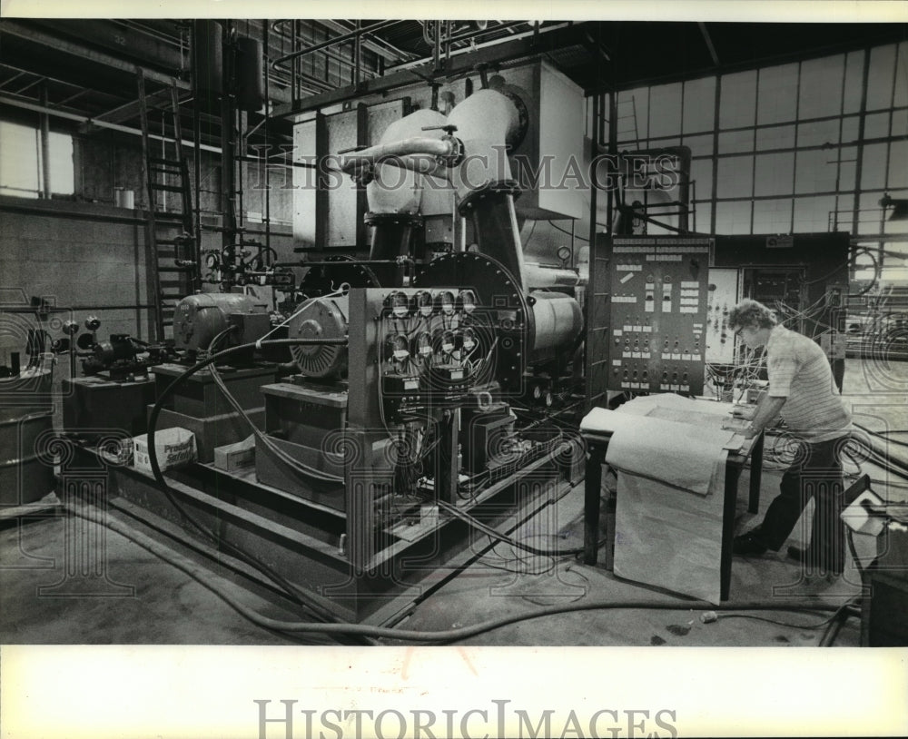 1980 Press Photo Aqua-Chem Inc. technology developed unit for desalting seawater - Historic Images