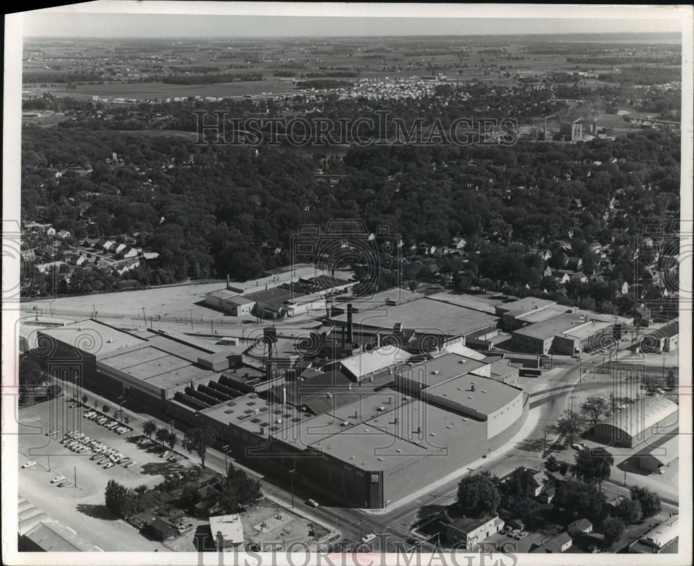 1969 Press Photo Appleton Coated Paper Co gen. offices and manufacturing plant - Historic Images