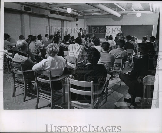 Press Photo WUWM - Radio Station - mja20564-Historic Images