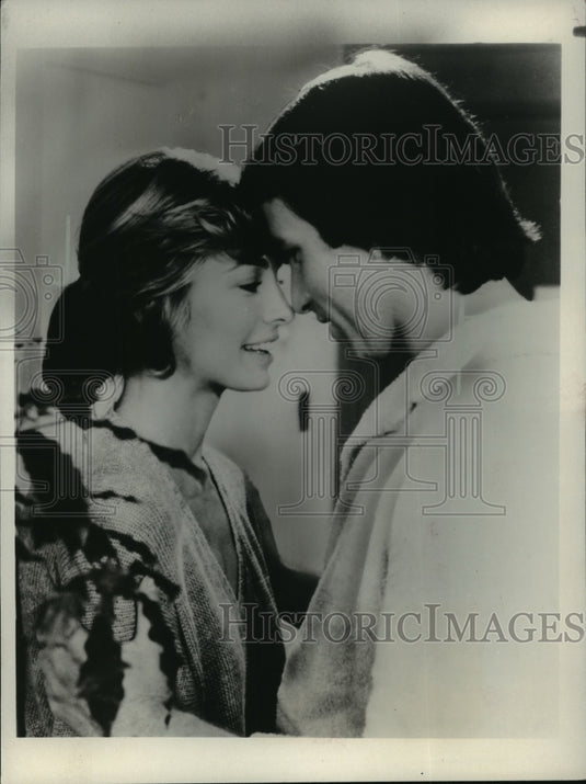 1960 Press Photo Anne Archer and John Ritter are principals in "Hero at Large"-Historic Images