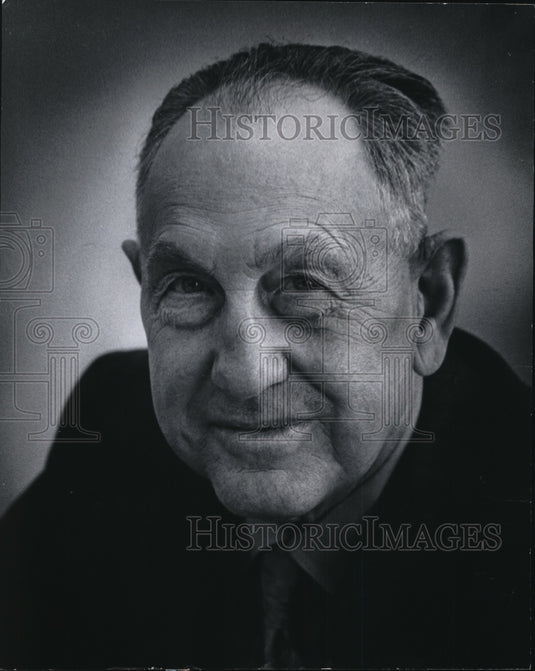 1985 Press Photo Ex-coroner, James Welch dead at 70 - Historic Images
