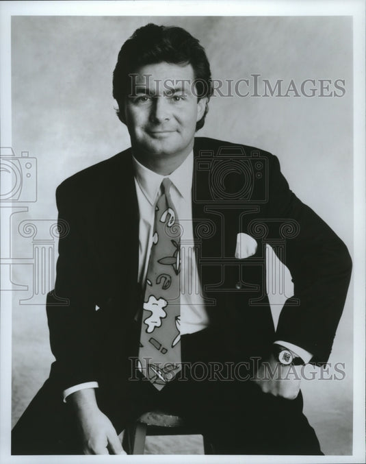 1992 Press Photo Laurence J Wert, VP & General Manager of WLUP AM 1000 - Historic Images