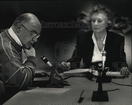 1990 Press Photo President Taxpayers Association Frank Korzilius and Ruth Derse - Historic Images