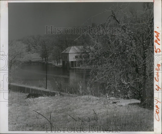 1958 Press Photo Mayville Community Park has its First Taste of Winter - Historic Images