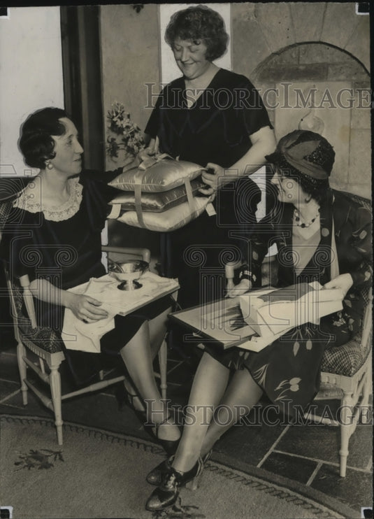 1931 Press Photo Members of womens auxiliary of the Ozaukee country club gather - Historic Images