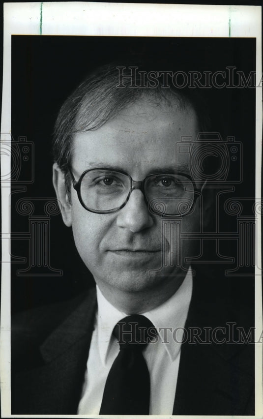 1986 Press Photo Rolf Wegenke Wisconsin Administrator for Dept. of Development - Historic Images