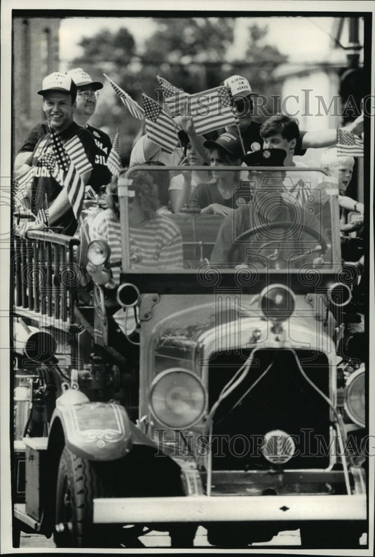 1991 Press Photo Waukesha Common Council in the Fourth of July Parade - Historic Images