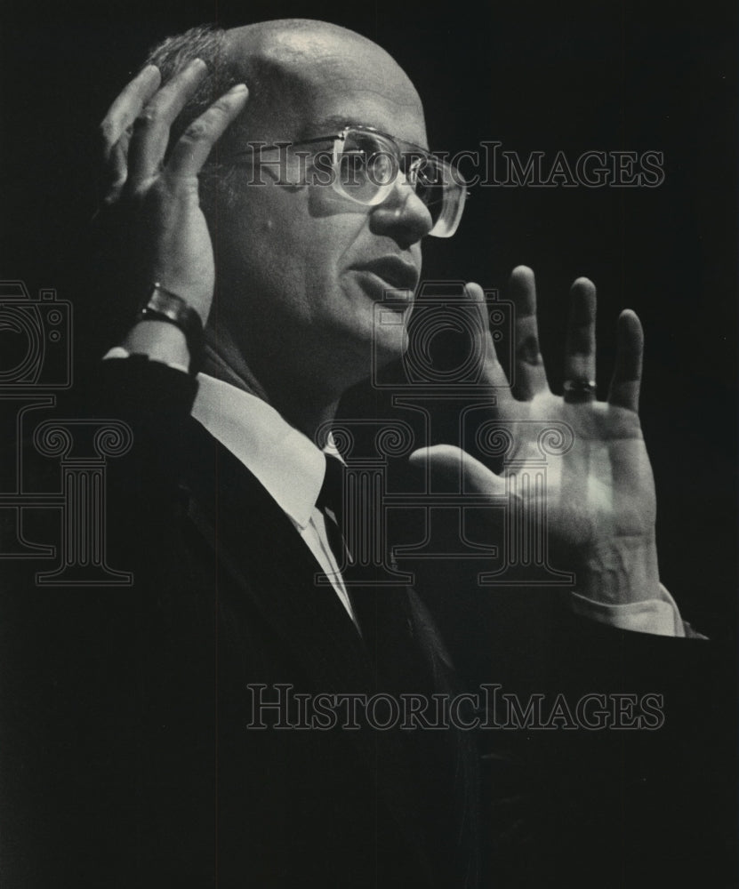 1984 Press Photo James Watt spoke in Milwaukee - mja25917 - Historic Images