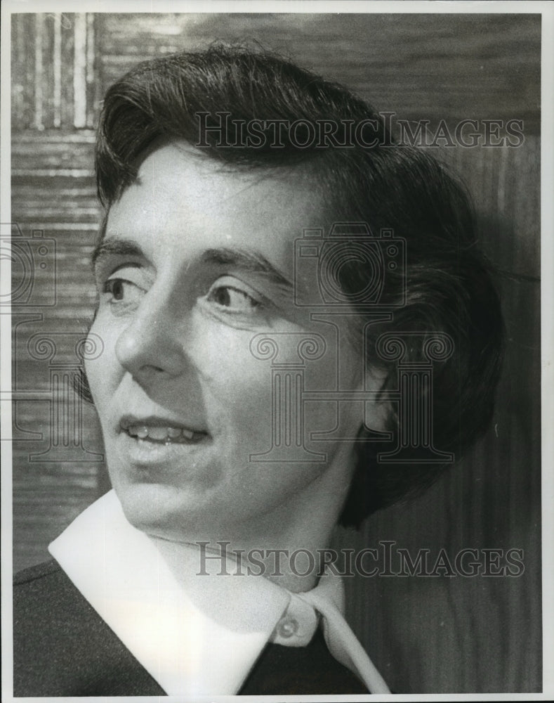 1976 Press Photo Lois Weber, School Wauwatosa candidate - mja26797-Historic Images