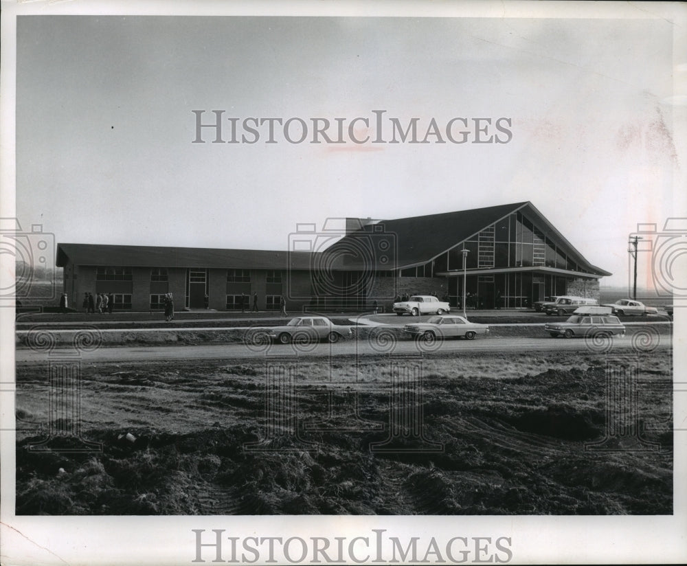 1966 Press Photo New Baptist Tabernacle in Kenosha, Wis. - mja29035-Historic Images