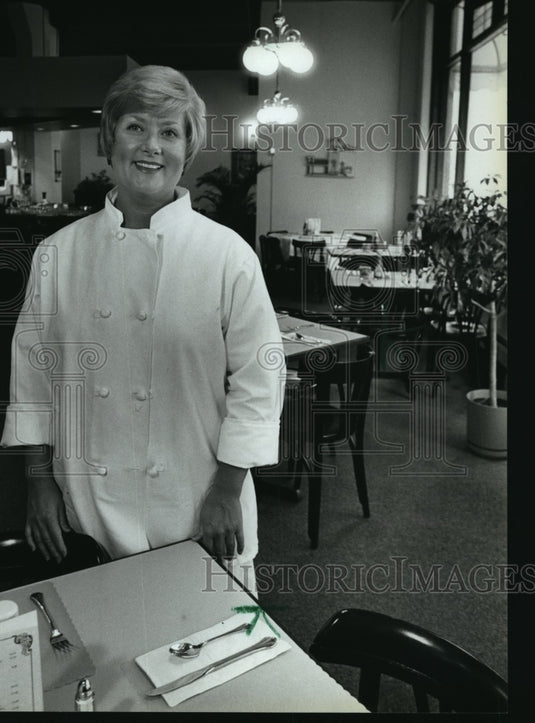 1989 Press Photo Chef Nance Kinney at Nance's Restaurant - Historic Images