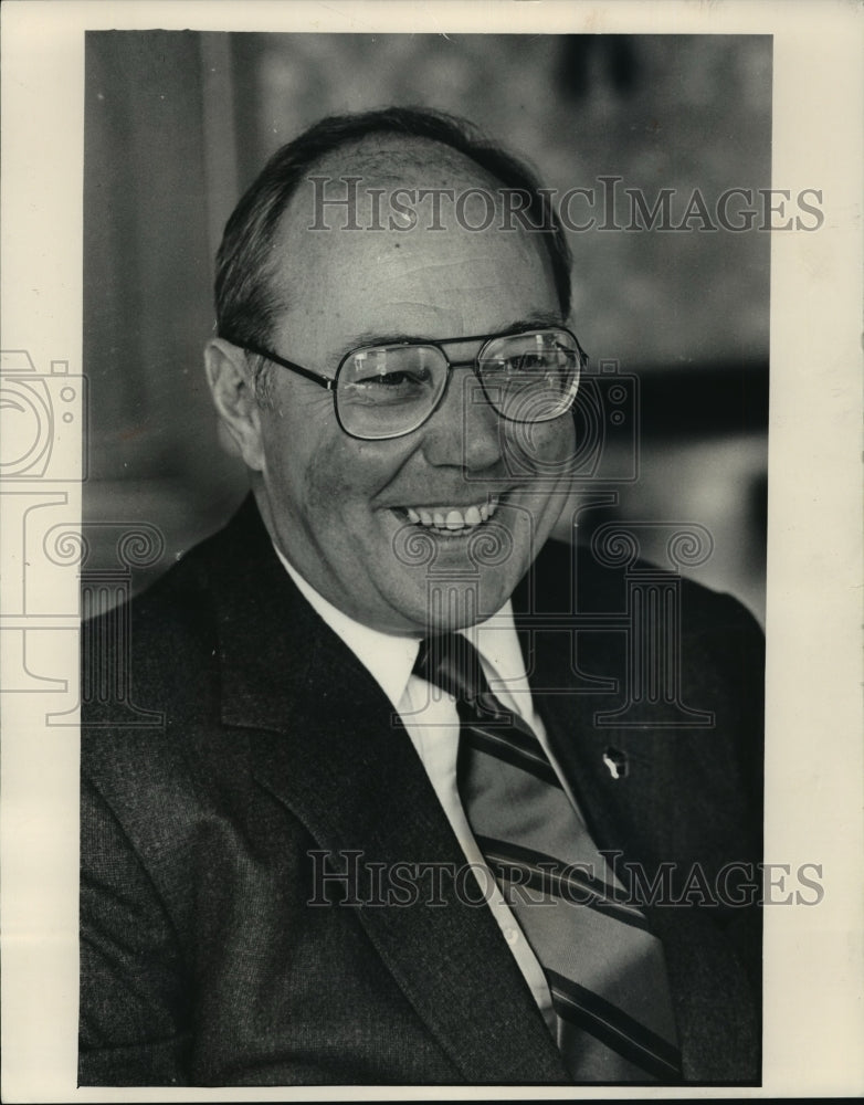 1987 Press Photo James R. Klauser, Wisconsin Secretary of Administration - Historic Images