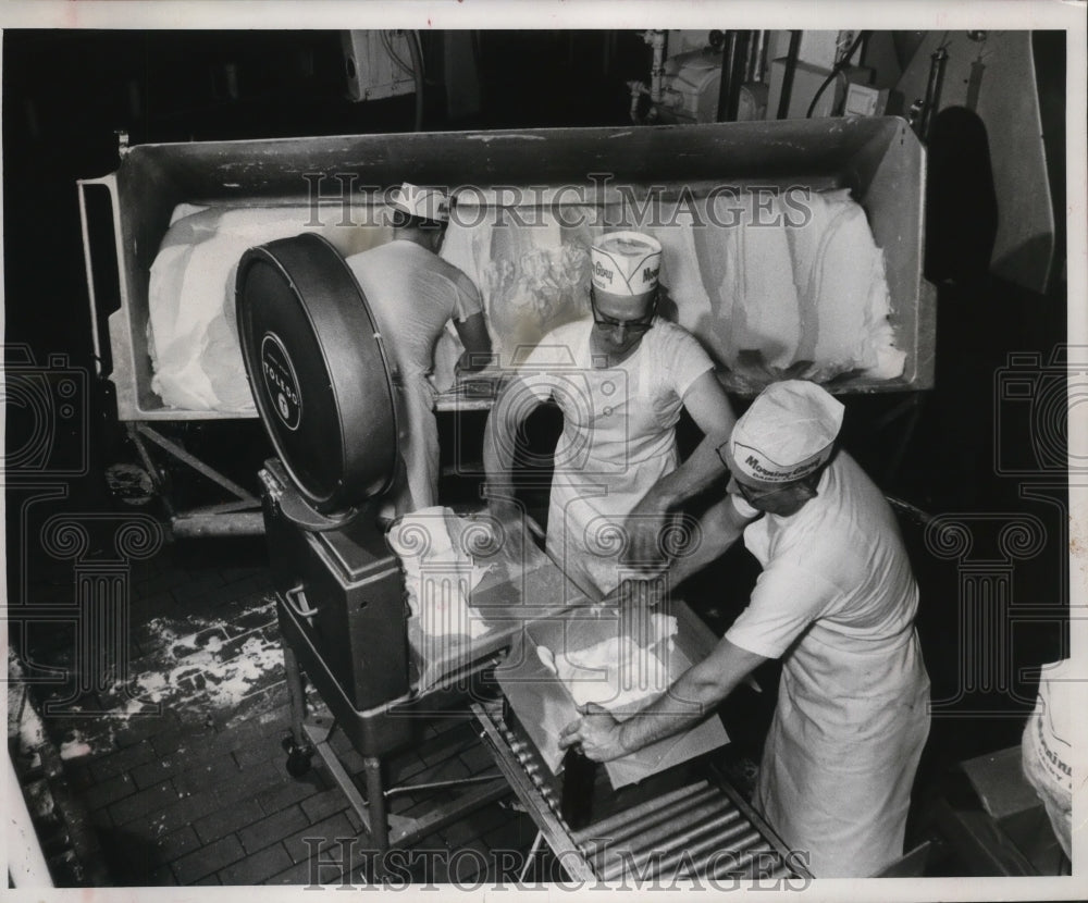 1959 Press Photo Milton D. Pevonka, Wilbur Stronech &amp; Lester Martin churn butter - Historic Images