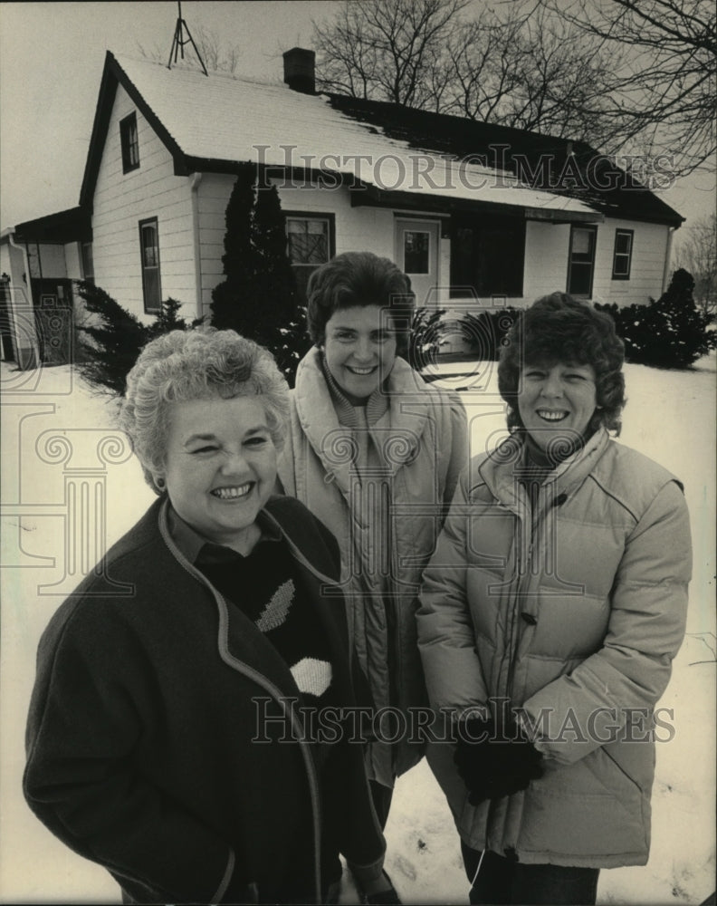 1986 Press Photo Wanda Olson and other members of Town Recreation Board, Wis.-Historic Images