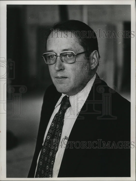 1975 Press Photo Tracy Atkinson, art center director - mja31254 - Historic Images
