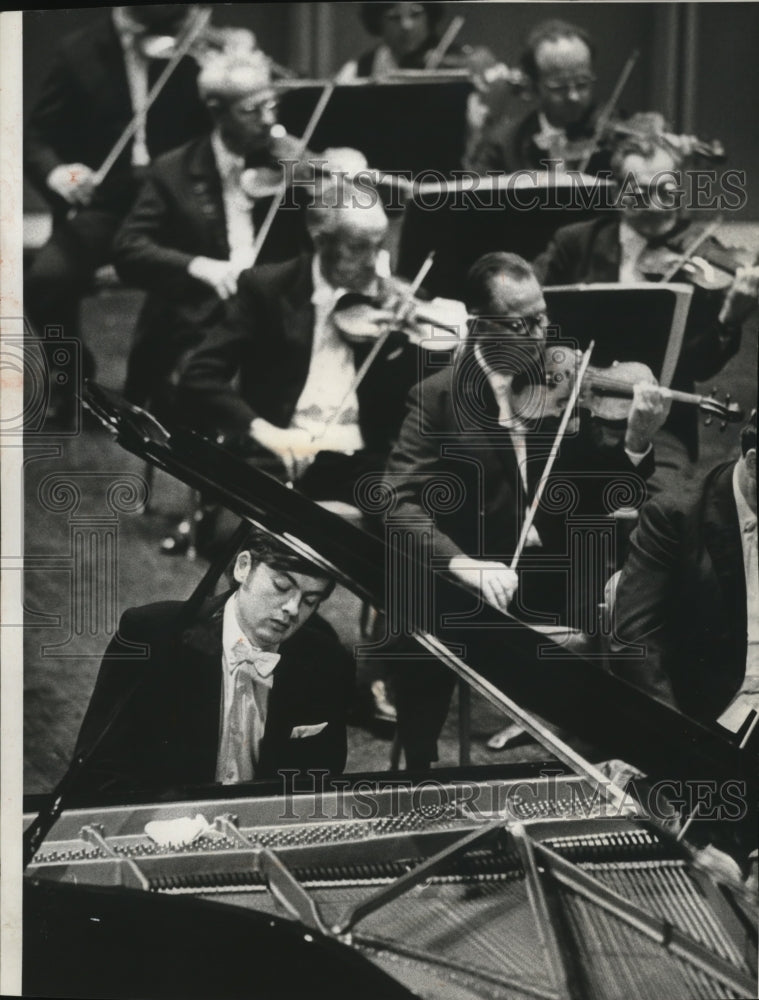 1973 Press Photo Gyula Kiss, pianist - mja31274-Historic Images