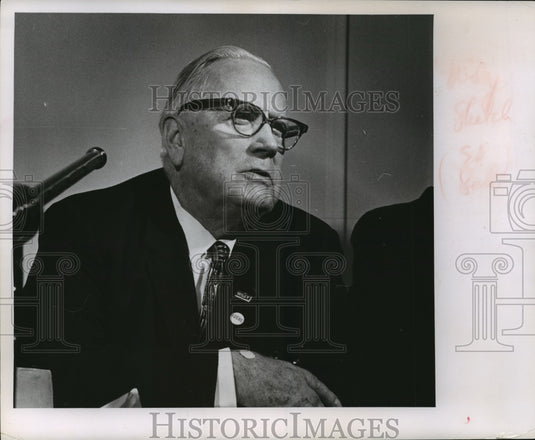 1962 Press Photo Alexander Niley, campaign for re-election as Senator from Wis. - Historic Images
