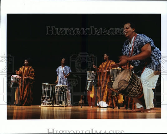 Press Photo McKinley Perkins performs with the Ko-Thi Dance Company - mja32200-Historic Images