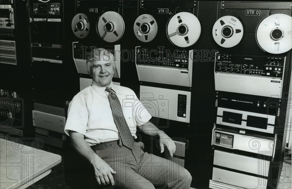 1982 Press Photo Douglas Kluge, president &amp; owner of Kluge Communications Inc.-Historic Images