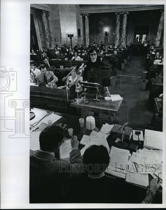 1973 Press Photo Sister Mary Gregory Hanson expressing her antiabortion views-Historic Images