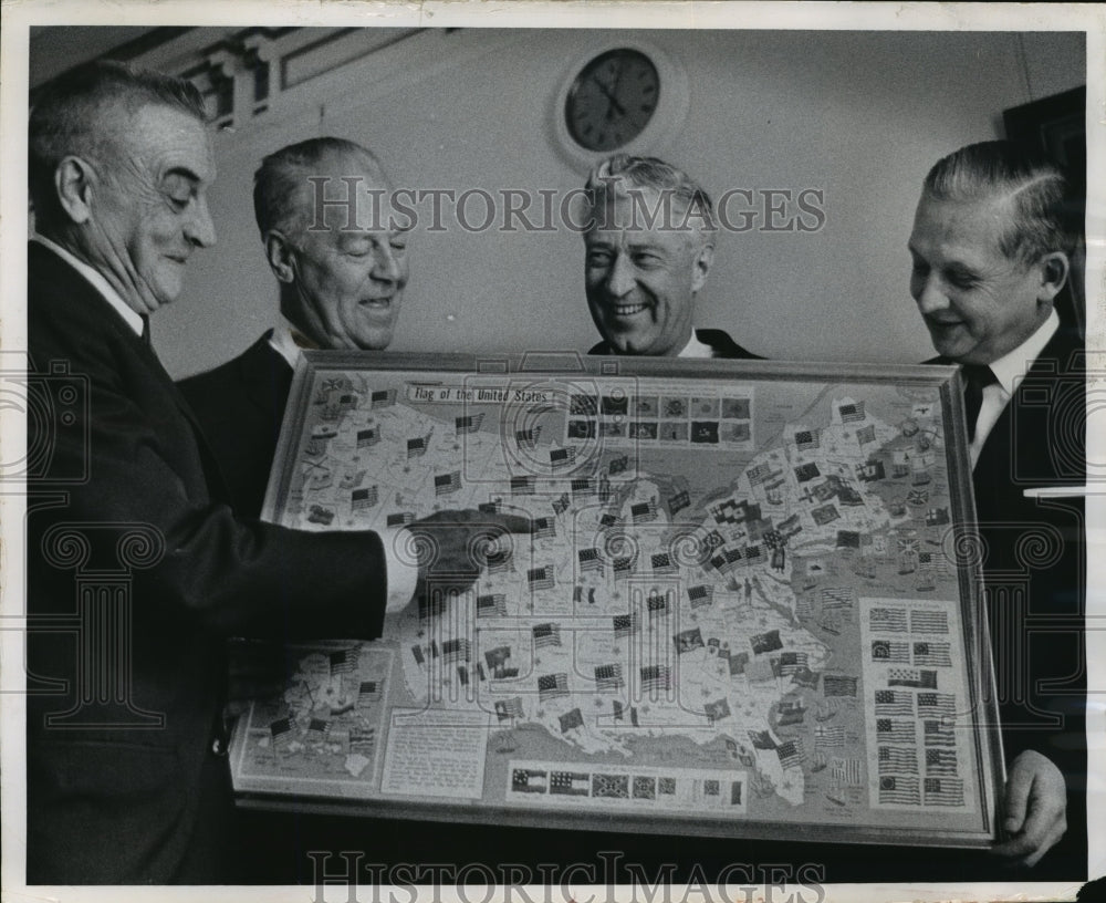 1965 Press Photo The Milwaukee Journal&#39;s historic map presented to Gov. Knowles-Historic Images