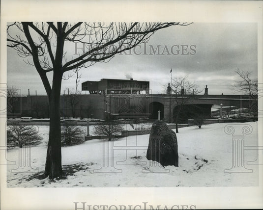 1975 Press Photo Lincoln Memorial Bridge - mja32809 - Historic Images