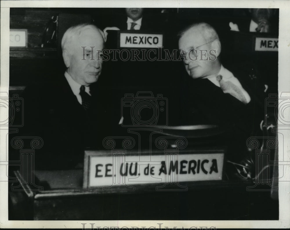 1940 Press Photo Secretary of State Cordell Hull confers with Alfred M. Landon - Historic Images