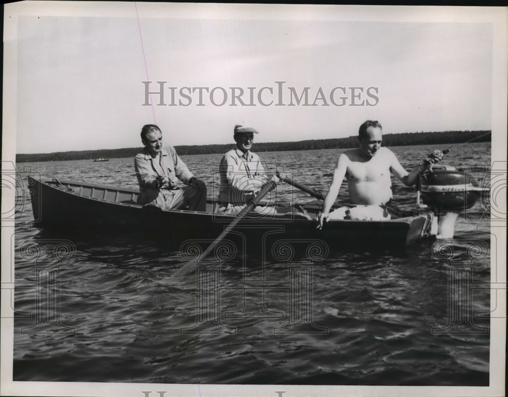 Press Photo Sen Joe McCarthy fish with 2 others at Wisconsin - mja33264-Historic Images