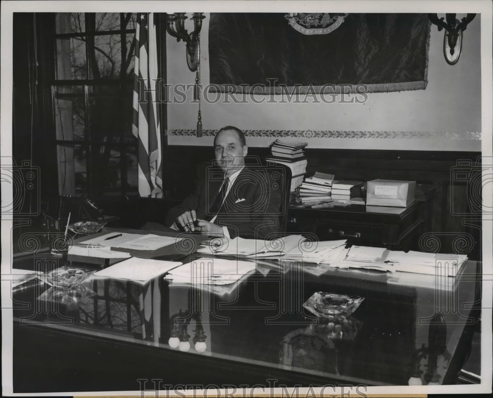 1951 Press Photo Gov. Walter J. Kohler in his Executive Office at Madison, Wis.-Historic Images