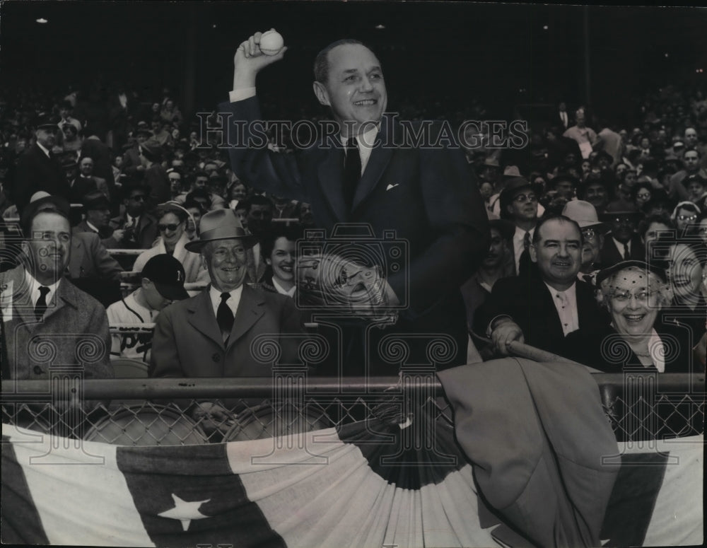 1955 Press Photo Gov. Kohler officially opened the 1955 National league baseball-Historic Images