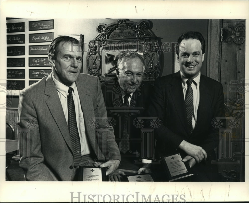 1988 Press Photo Robert Wills at the Milwaukee Press Club - mja33495-Historic Images