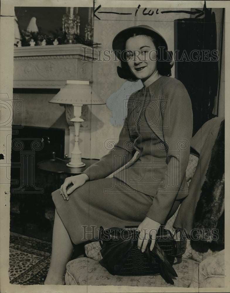 Press Photo Mary Pat McCormick - mja33613 - Historic Images