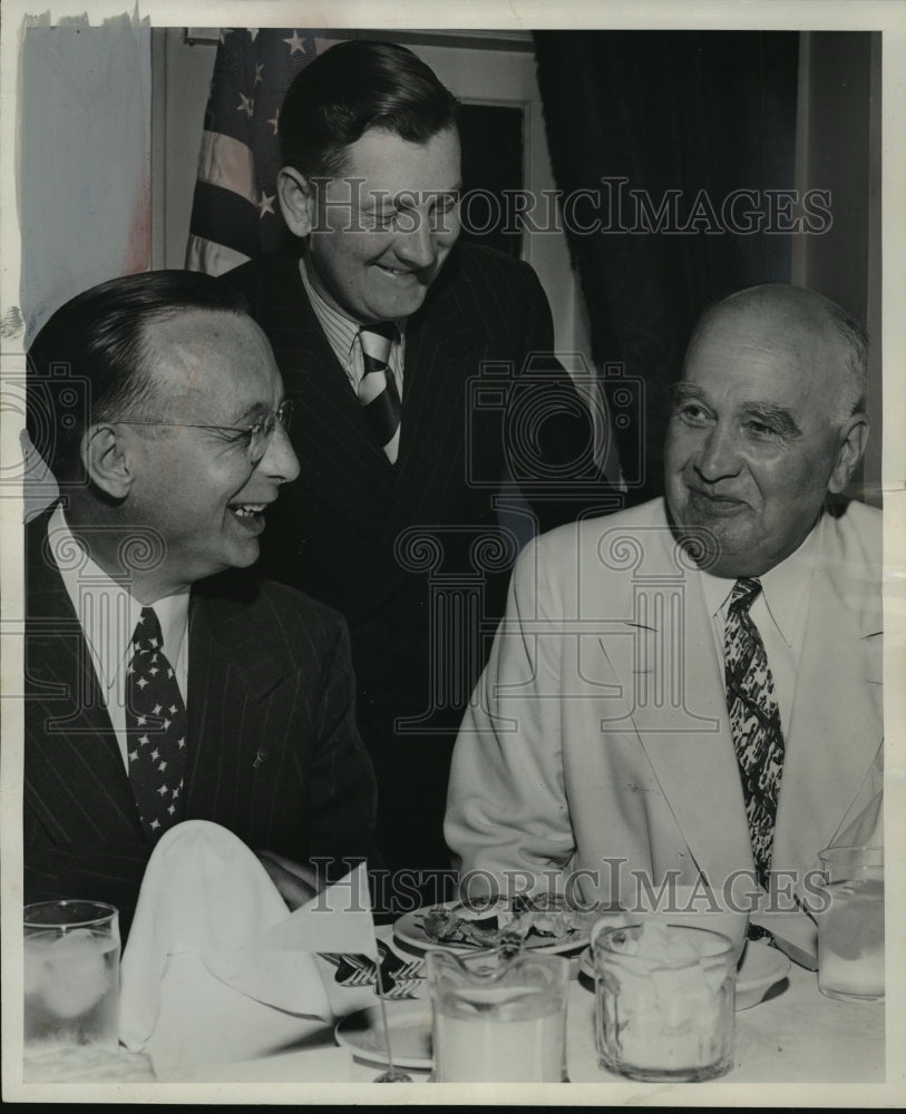 1940 Press Photo Dr. John P Koehler retiring health commissioner, honored-Historic Images