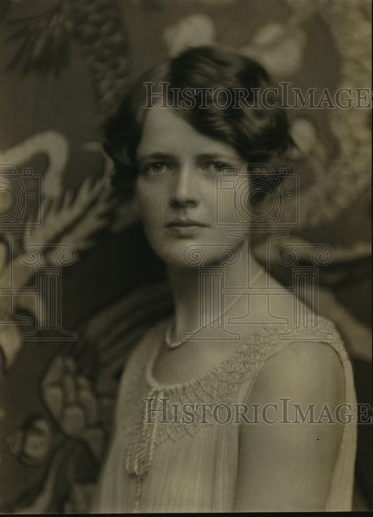 Press Photo Miss Katherine Markham, Vice President of the Service Club-Historic Images