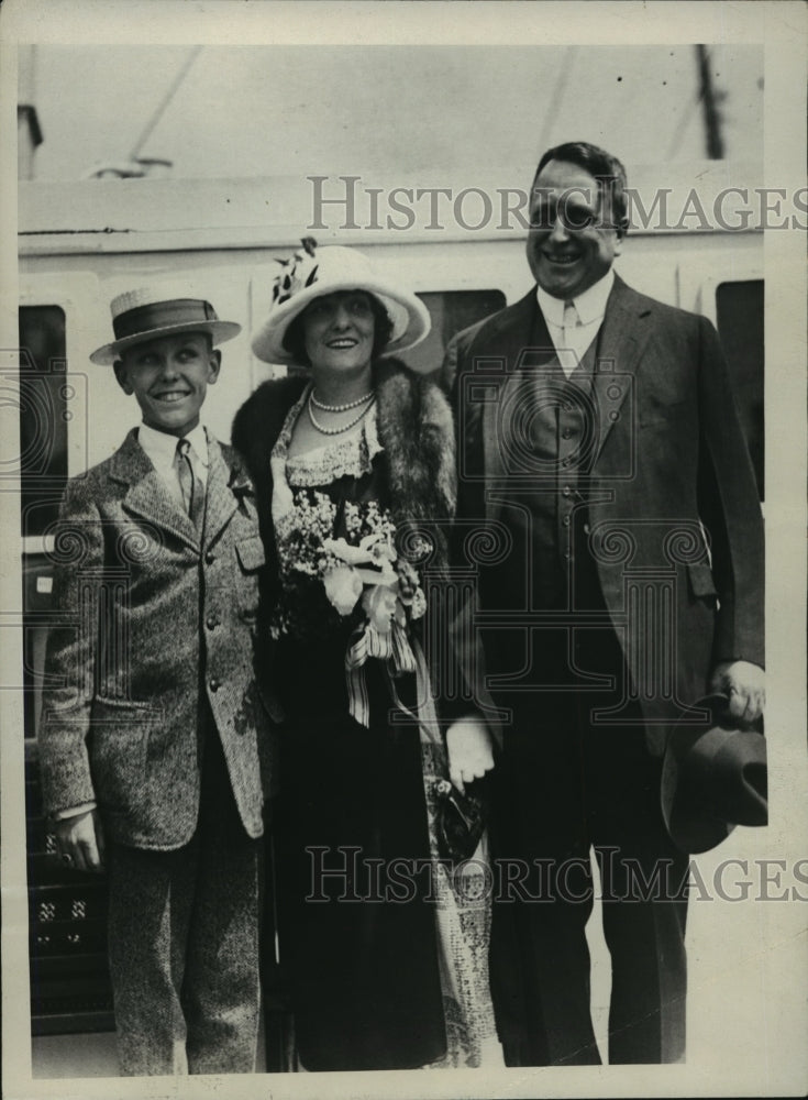 Press Photo Mr. and MRs. William Randolph Hearst with their son, George-Historic Images