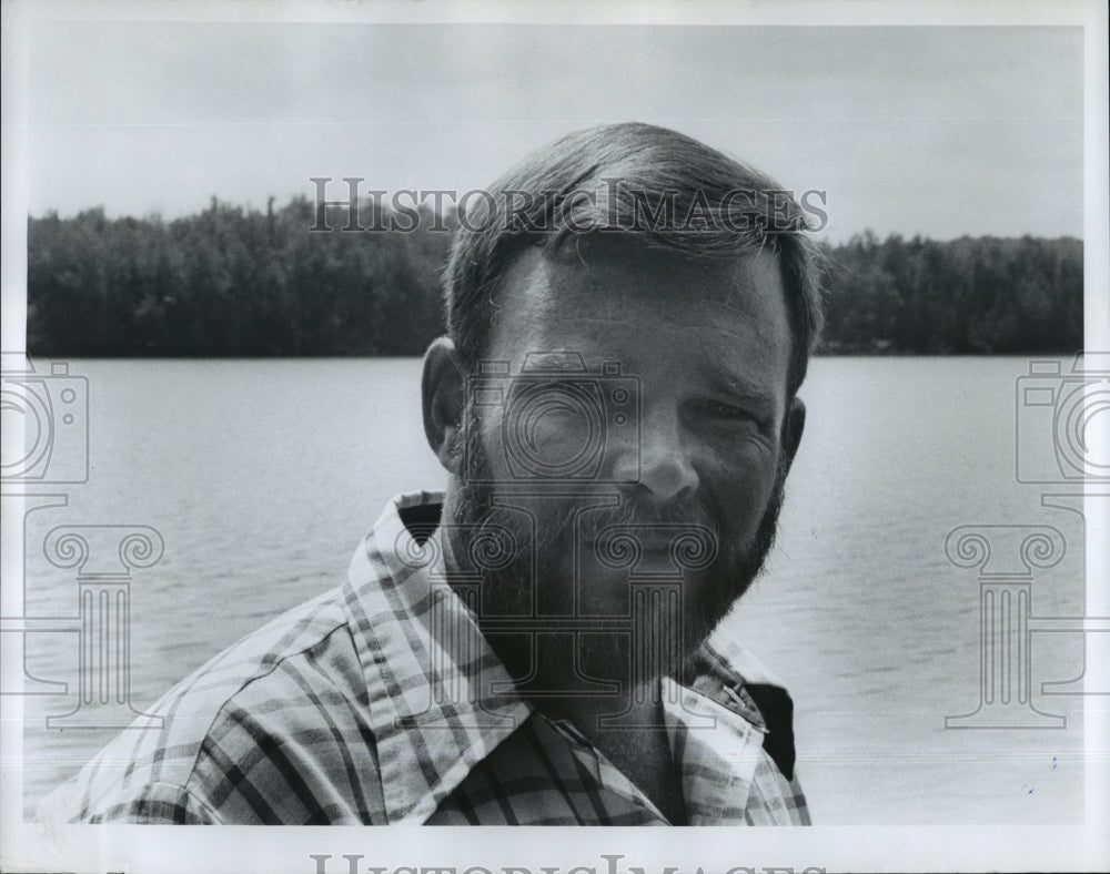 1977 Press Photo Ron Krueger Biologist - mja35013-Historic Images