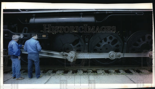 1994 Press Photo View of 6 foot wide locomotive wheels in Waukesha. - mja35271-Historic Images