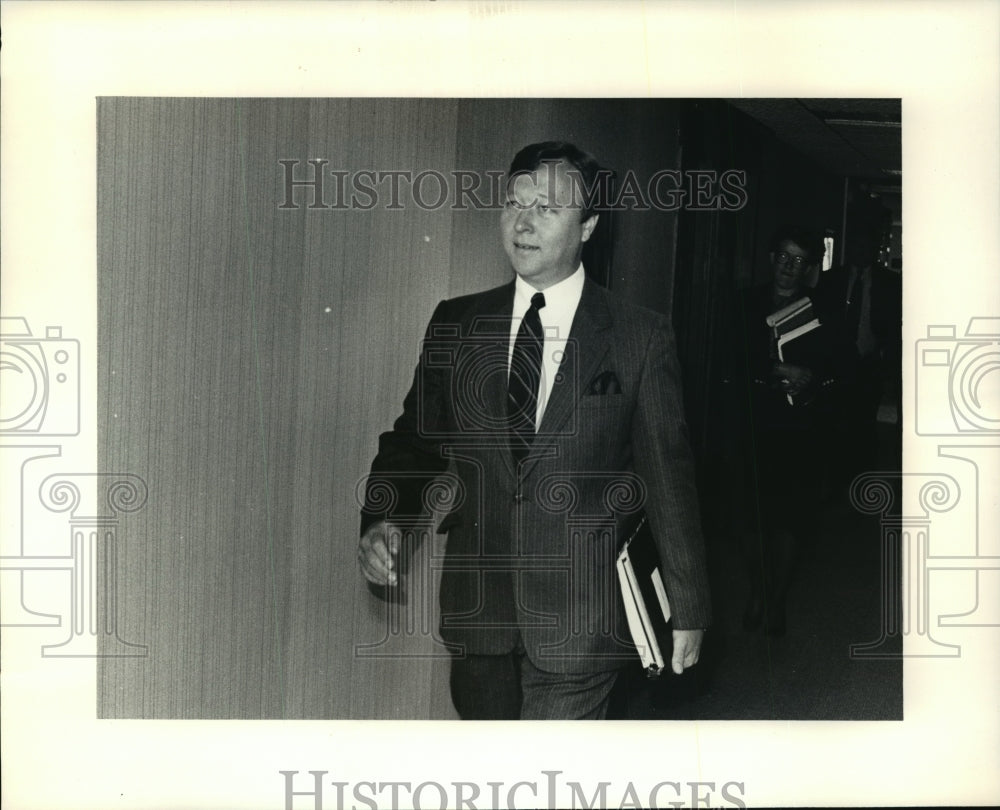 1987 Press Photo Tom Krukowski, attorney - mja35335-Historic Images