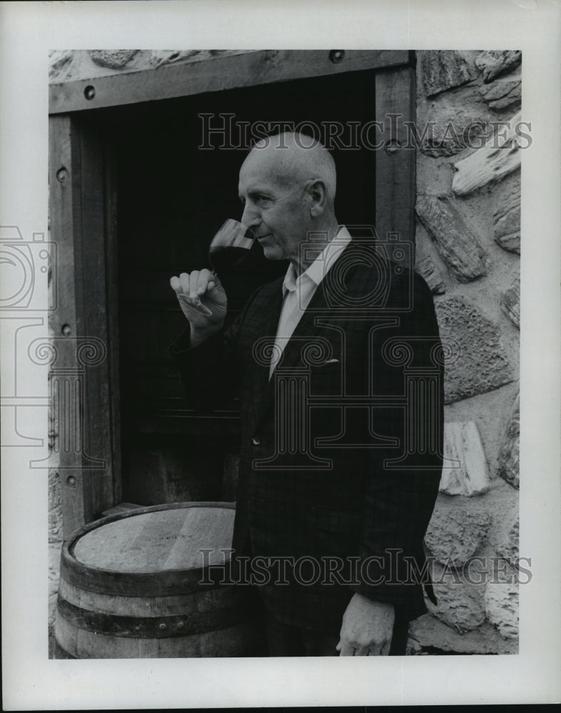 1975 Press Photo Al Huntsingon, winemaster at Goyson Peak Winery - mja35571-Historic Images