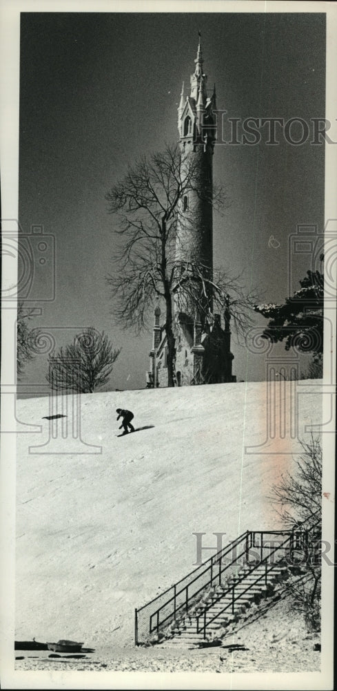 1990 Press Photo Youth Snowboarding on North Point Hill - mja35611-Historic Images
