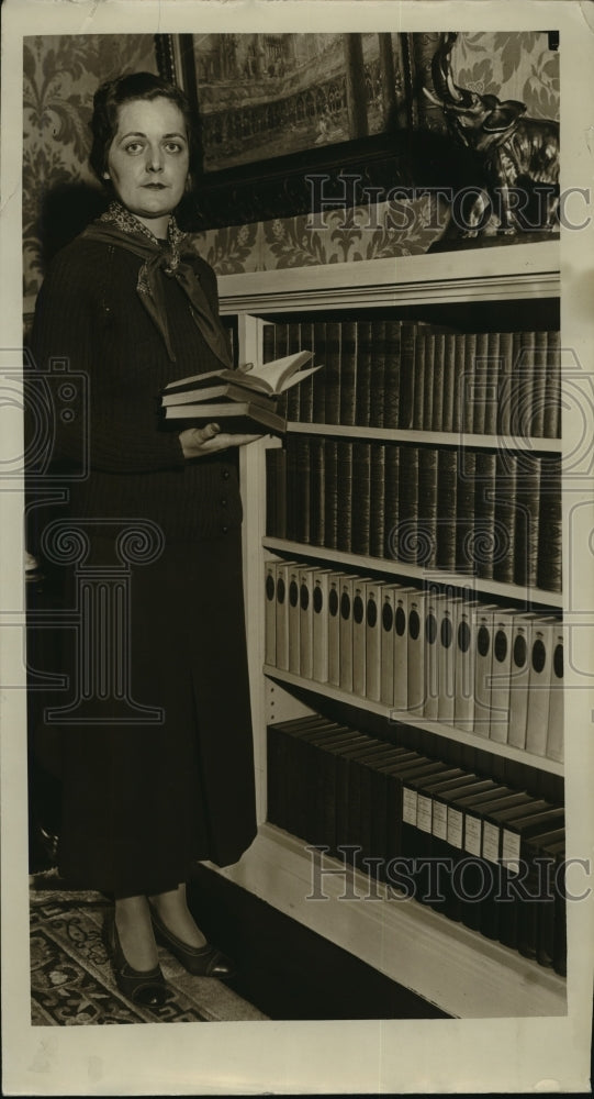 1935 Press Photo Mrs. Frederick Millard - mja35735-Historic Images