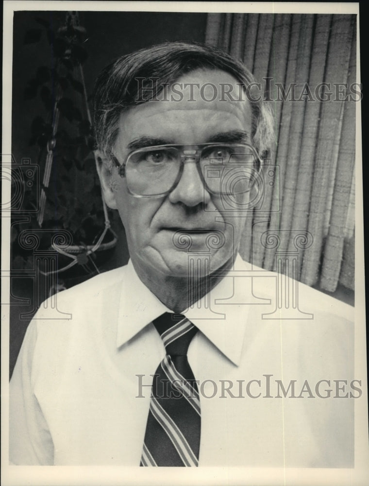 1983 Press Photo Doctor Rendall R. Wilson - mja35830-Historic Images